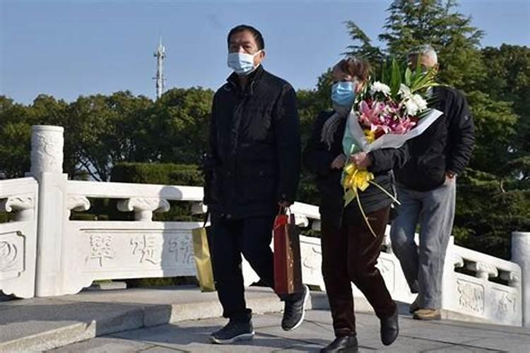 年柱癸亥、月柱癸亥、日柱丙午、时柱己亥？