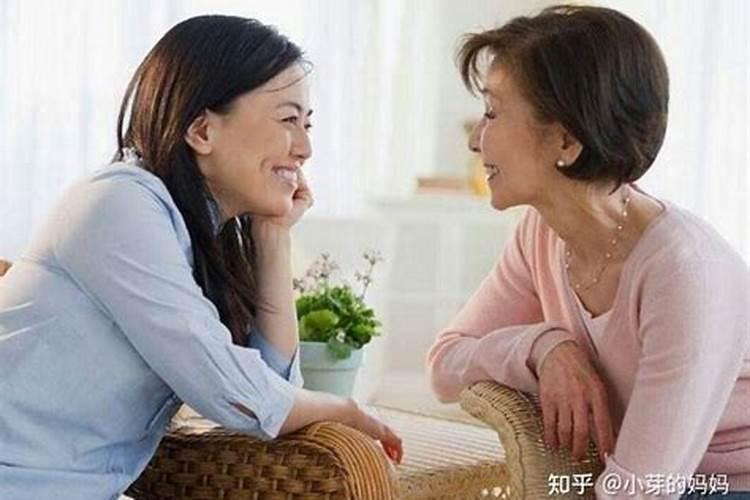 44岁2婚2个儿子的女人,为啥娘家人及她社会圈人爱参和自已媳姻家庭...