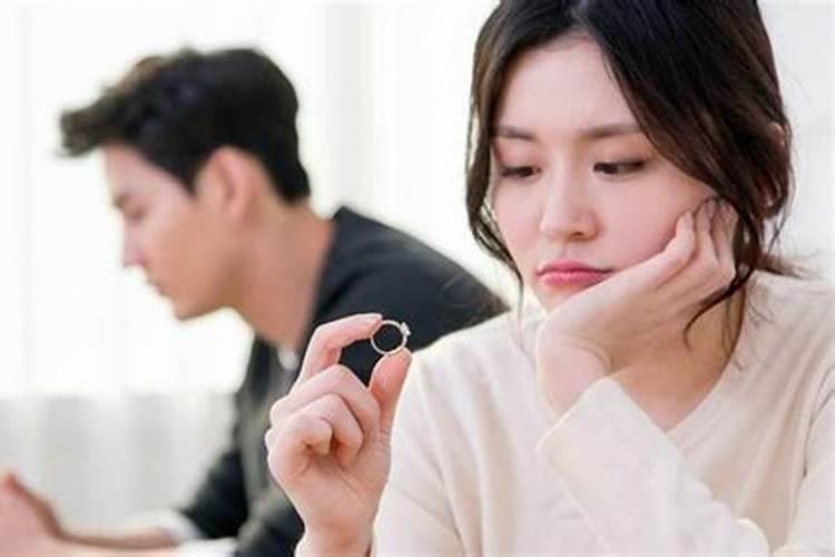 离婚者梦见前妻的预示