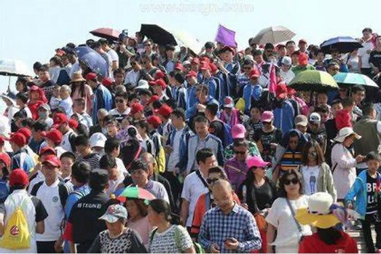 周公解梦梦见很多人 为什么梦见很多人