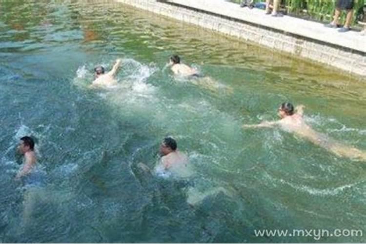 梦见水库游泳的预兆