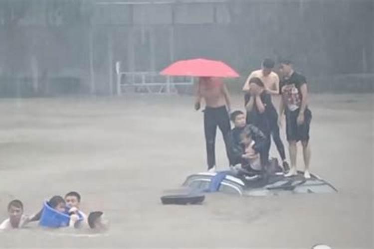 梦见发洪水妈妈被洪水淹死了的预兆