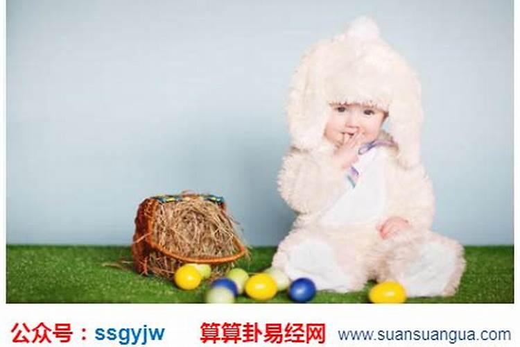 我是91年农历大年初一出生的,具体是几点不知道啊,我妈妈说是一大早...