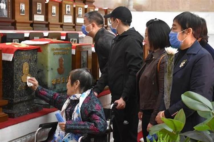菩萨和财神在一起供奉怎么摆放