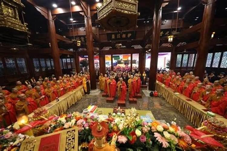 梦见爸死我哭了的预兆