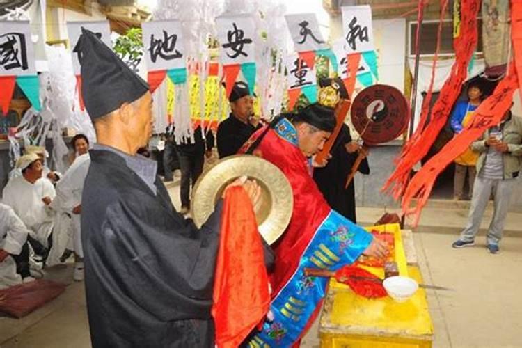 夫妻八字不合能在一起吗