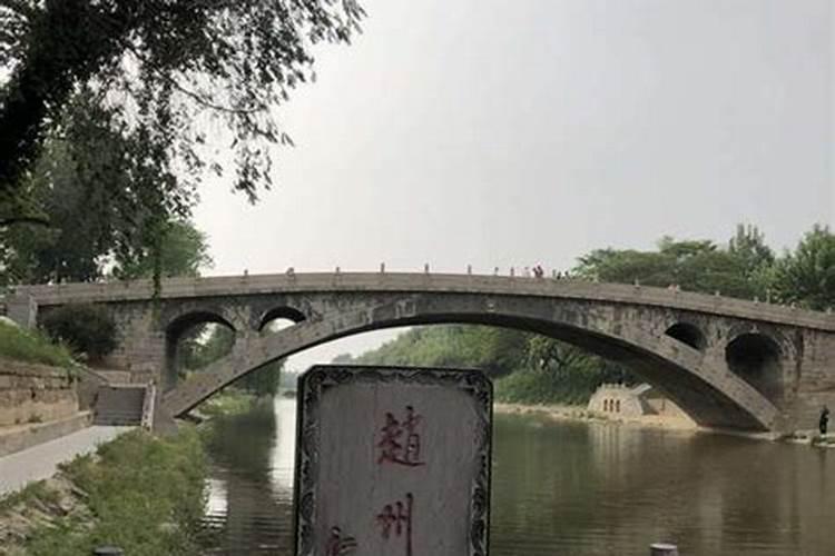 梦到自己被讨厌的人缠住是怎么回事？