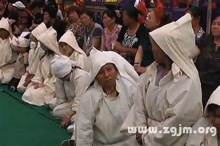 做梦梦到穿孝衣是什么征兆？