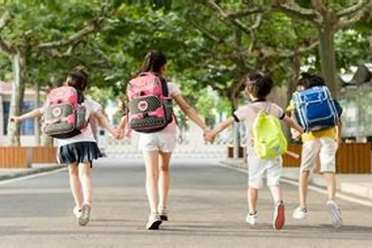 梦见上学迟到是什么征兆？