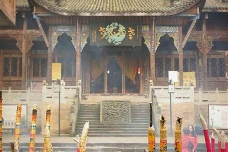 2025年属兔犯太岁吗