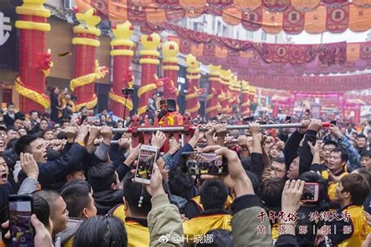 属狗太岁是的年份 属狗太岁的守护神？