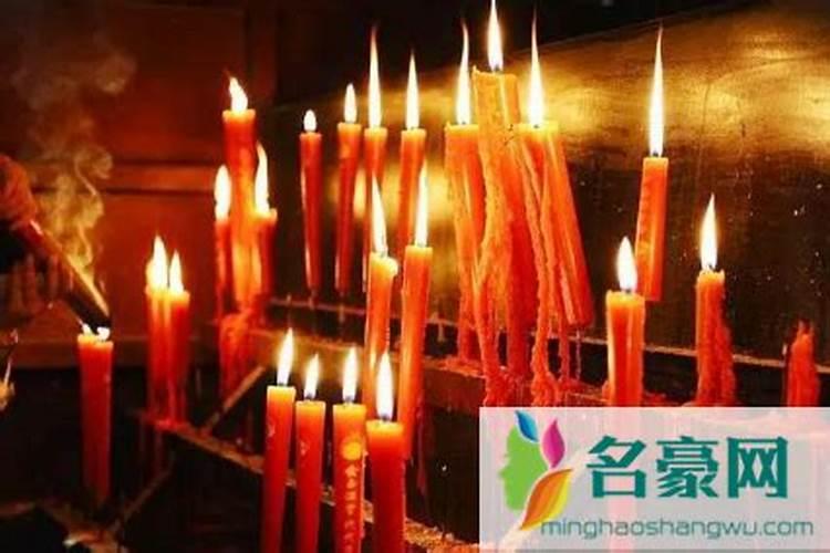 2022年正月十五坟前该挂红灯笼还是白灯笼？