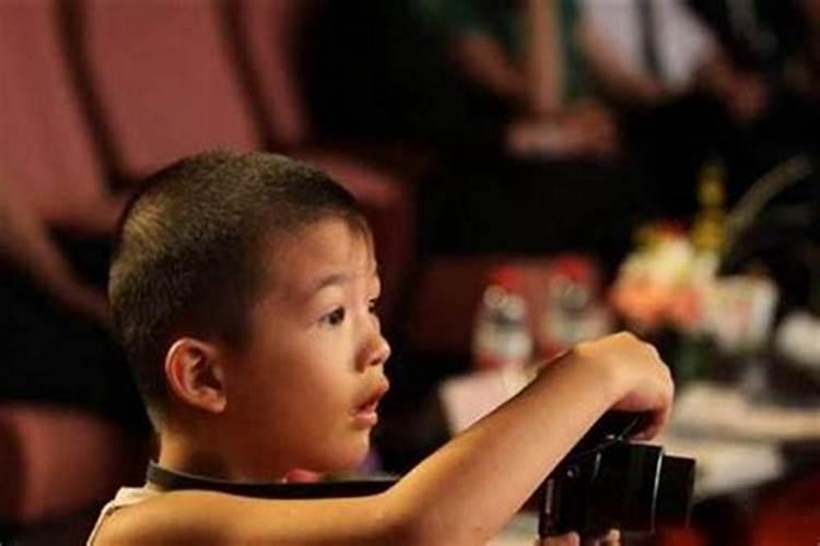 为什么孩子考不好家长就会打