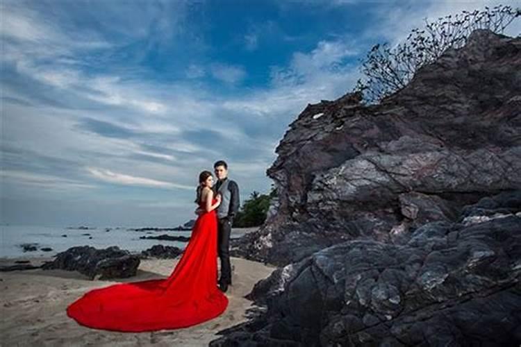 梦见离婚的前妻了怎么回事 ？