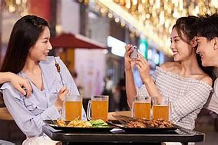梦见女人到家里来的预兆