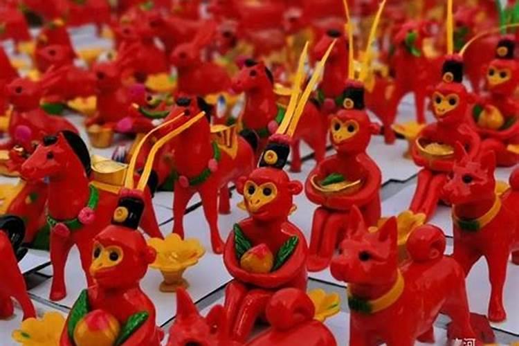 梦见棺材在土里一半露一半