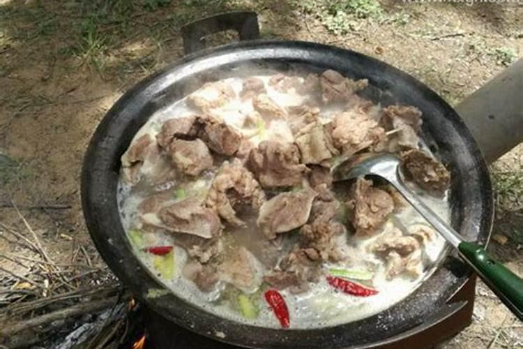 梦见一锅肉是什么意思？