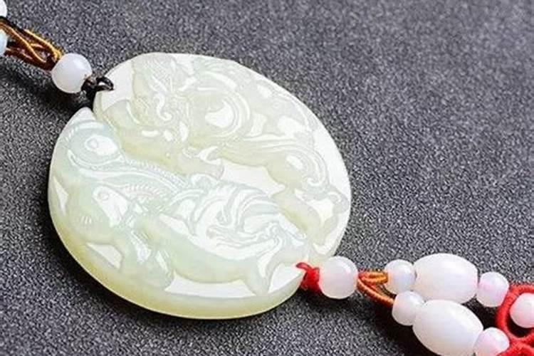 梦见狗咬自己脚发大财
