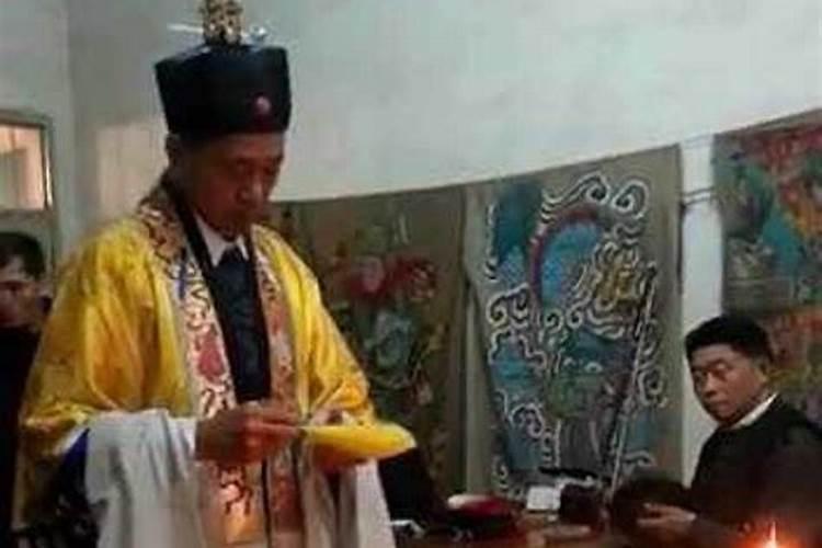 属猴女和属鸡男配对爱容易相处难的一对