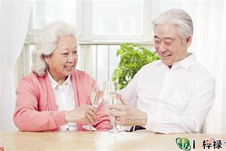 八字算婚姻 婚姻不顺的八字？