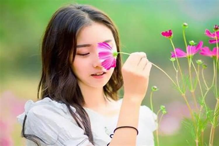 女生十月初一出生好不好