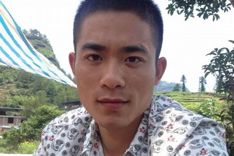 梦见和男朋友骑摩托车摔下悬崖的预兆