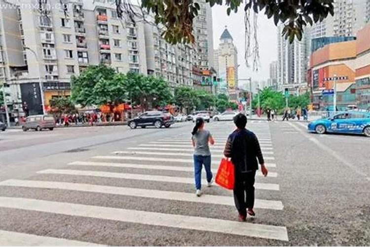 梦见水漫过路面的预兆