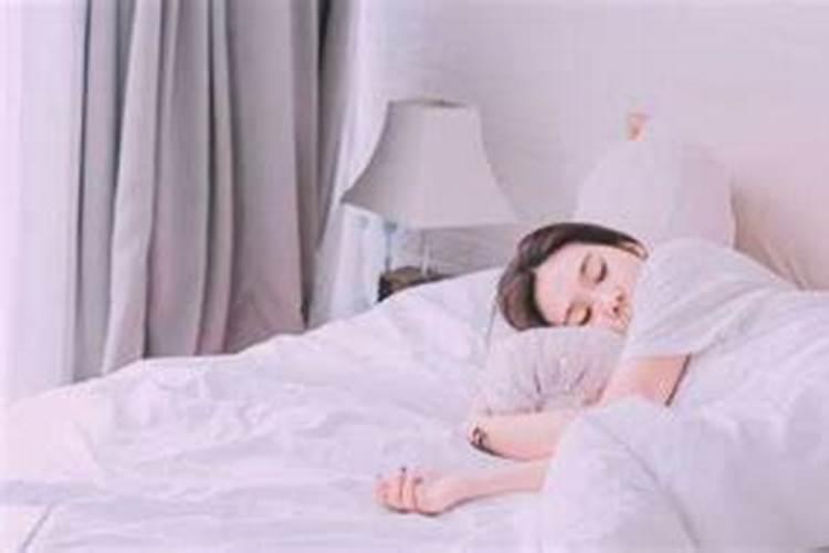 梦见自己老婆和别的男人睡在床上
