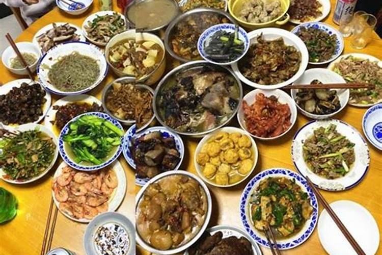中元节上坟祭祖需带些什么 中元节上坟祭祖需带些什么东西