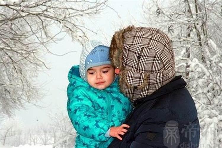 梦见死去的妈妈给自己买衣服