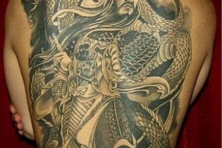 怎么看八字有没有钱,有大出息的人八字特征