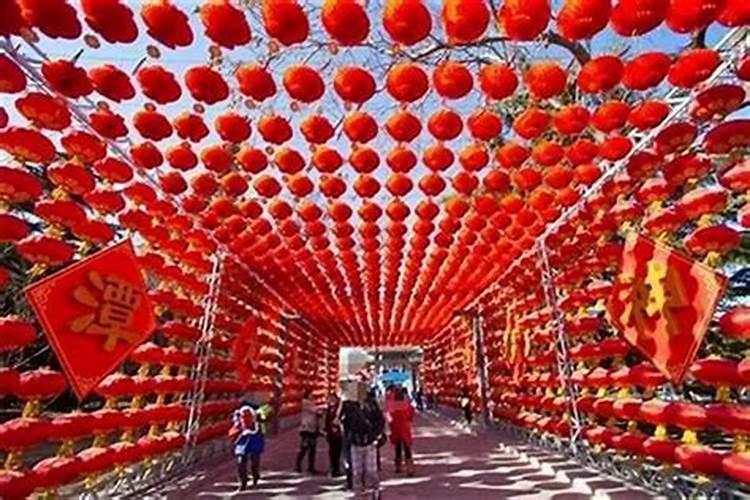 梦见爬陡坡很艰难,但是最后爬上去了