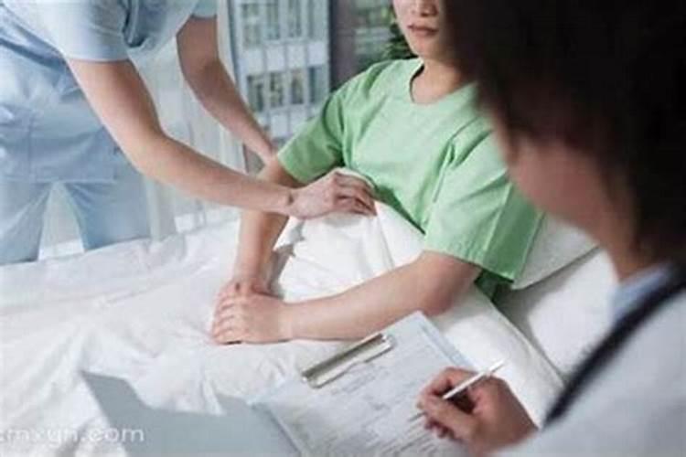 梦见说梦话叫妈妈看病的预兆