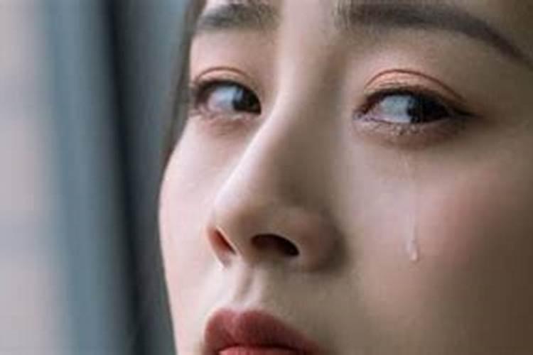 梦见妈妈死我哭了