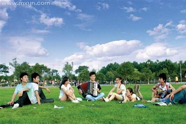 梦见上学的时候和同学的预兆