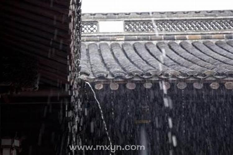 梦见老房子漏水是什么征兆,梦到房顶漏水