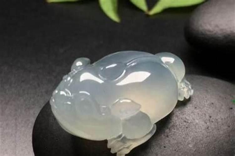 哪个属相不适合戴金？