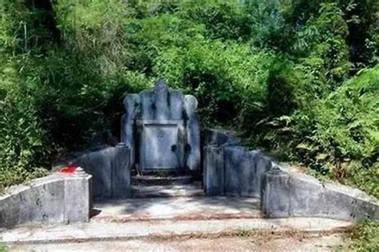 透视水口流向：墓地风水的奥秘与影响