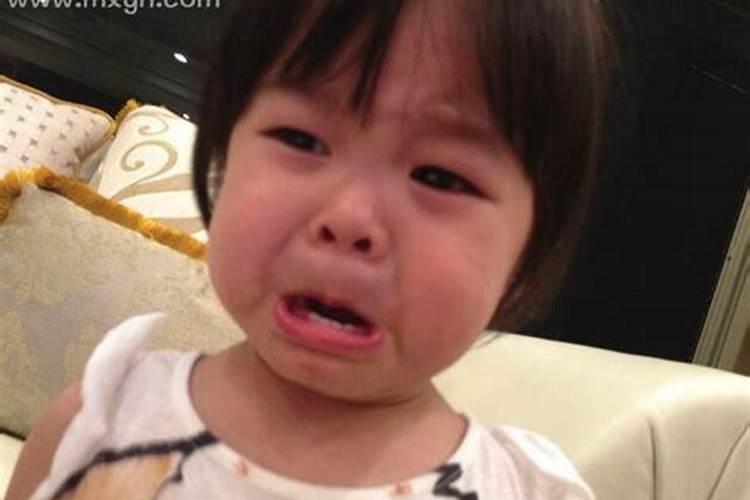 梦见儿子是什么征兆女人哭？
