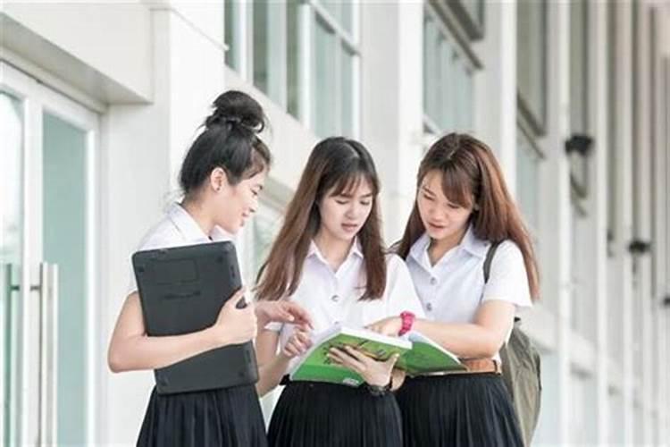 梦见旧同学是什么意思？