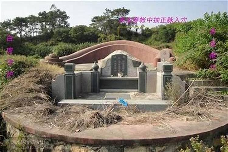 探秘阴宅风水：墓地调整的艺术与智慧