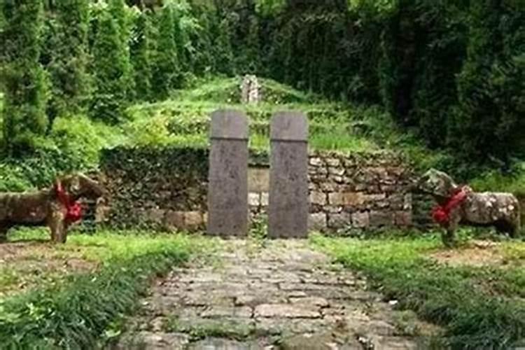 祖坟风水对后代影响吗？