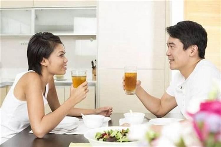 梦见邻居来我家吃饭是什么意思啊？