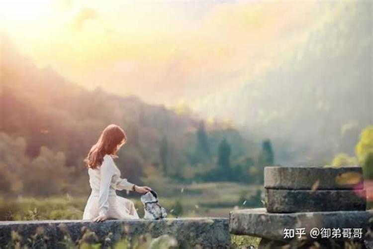 梦境的慰藉：当哄自己开心成为一场甜美的梦