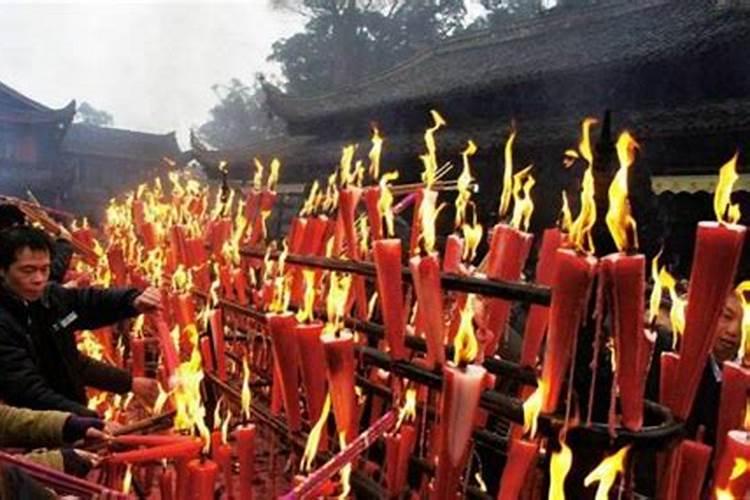 本命年能去寺庙烧香拜佛吗？