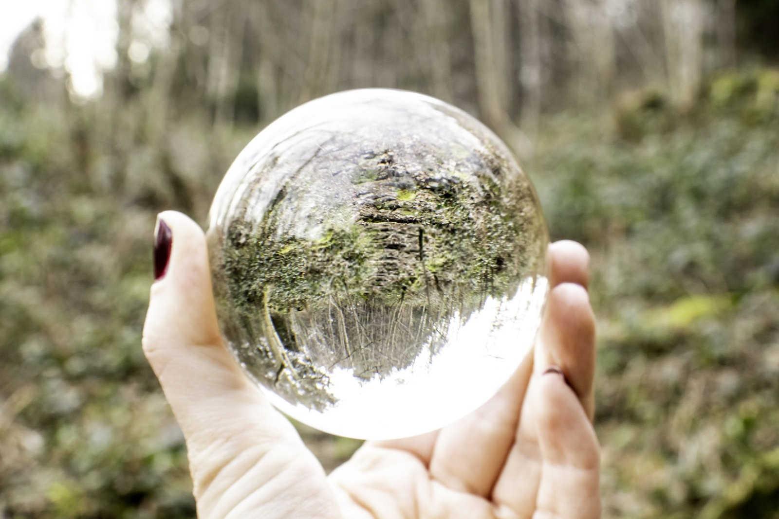 坟地朝向：风水学中的宇宙能量与生命延续