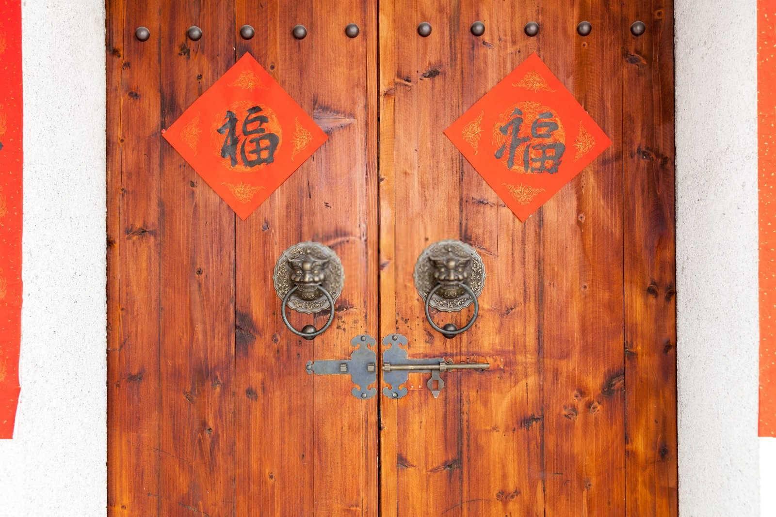 揭秘风水不顺的十大警示：如何识别并化解家居环境的不利因素？
