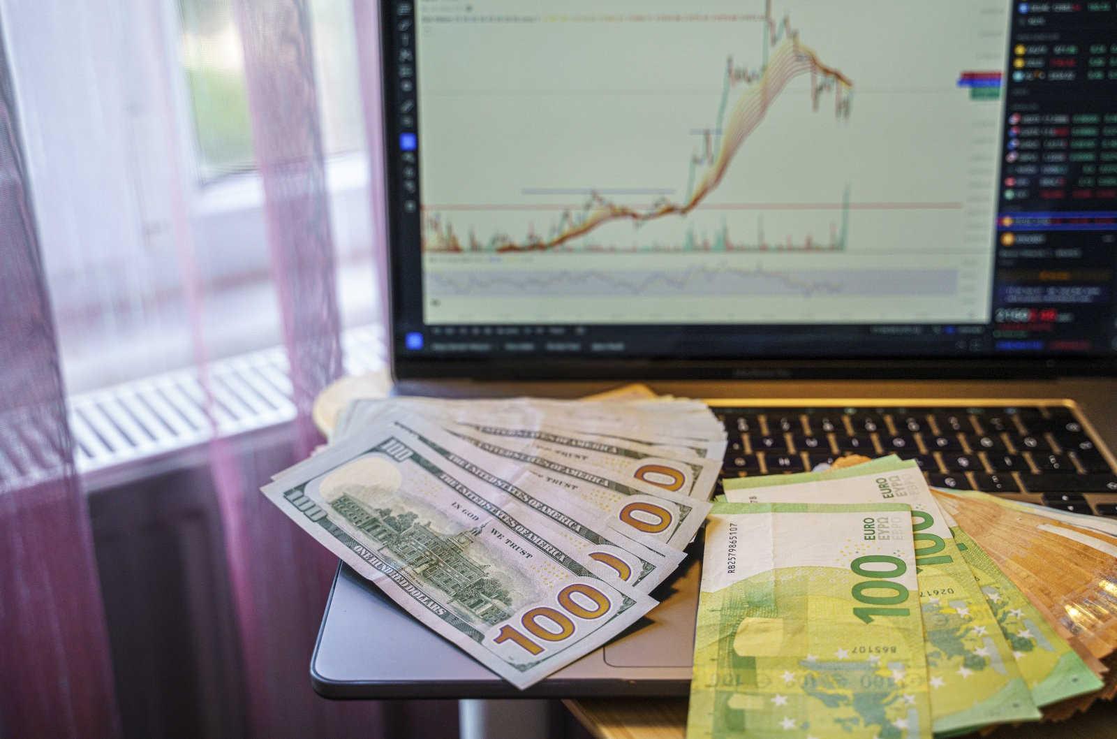 捡到金子：命理学中的吉兆与深意