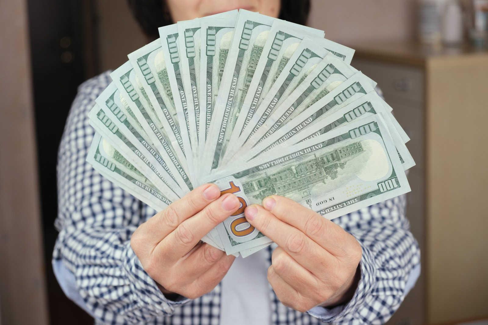 迎接2024年的金鼠宝宝：一份深思熟虑的育儿展望