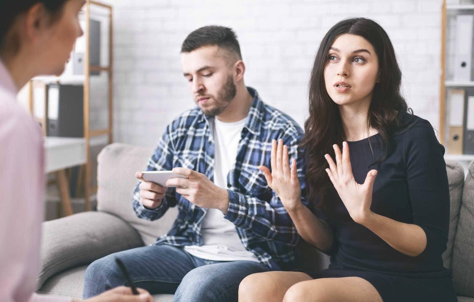 逆境中的佛光：婚姻不顺时如何通过命理学寻求心灵的慰藉？